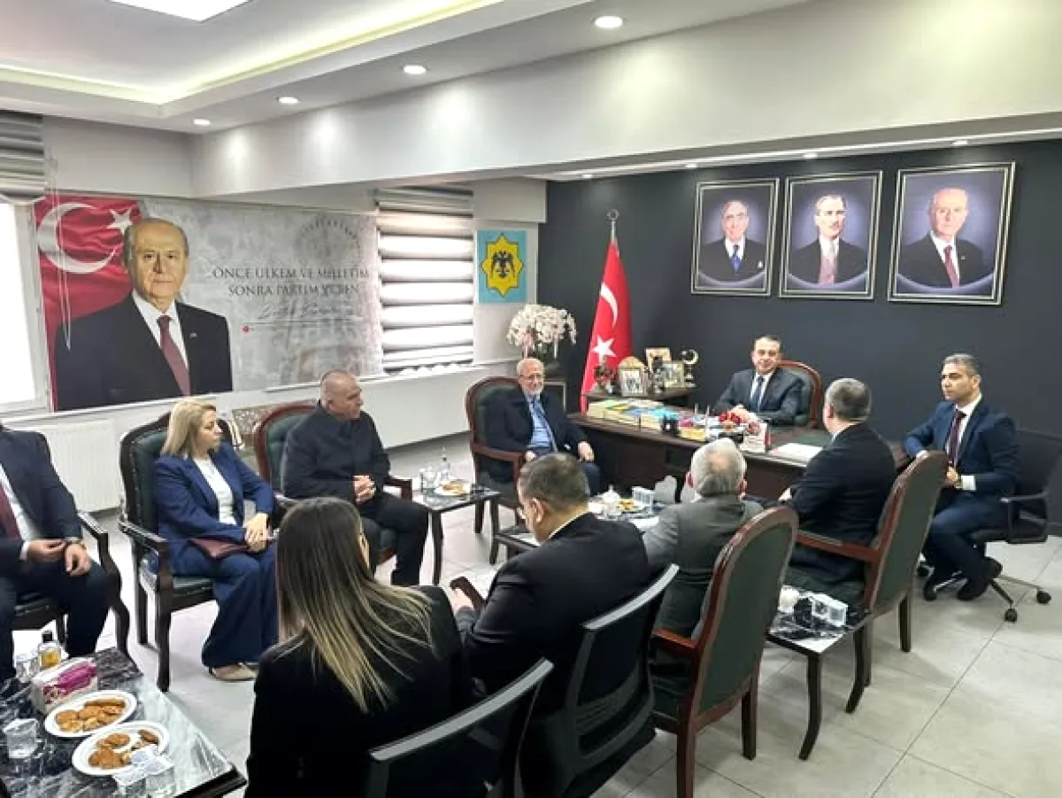 Gaziantep'te Siyasi Bayramlaşma: MHP, AK Parti ve CHP Heyetlerini Ağırladı Gaziantep'te Siyasi Bayramlaşma: MHP, AK Parti ve CHP Heyetlerini Ağırladı