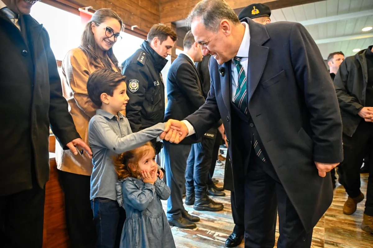 Yalova Valisi'nin Bayram Ziyareti Nerede Gerçekleşti? Yalova Valisi'nin Bayram Ziyareti Nerede Gerçekleşti?