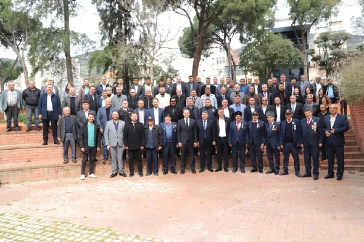 Bayındır Belediyesi'nden Anlamlı Bayram Mesajı Bayındır Belediyesi'nden Anlamlı Bayram Mesajı