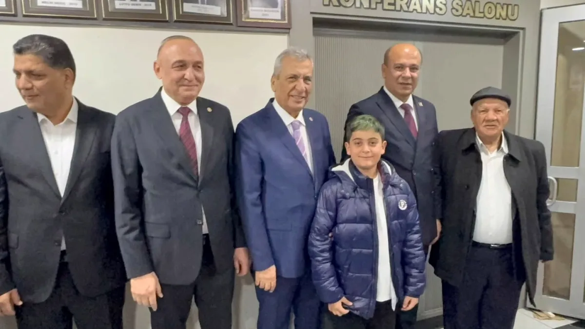 CHP'li Vekilden Bayram Açıklaması: Buruk Sevincin Nedeni CHP'li Vekilden Bayram Açıklaması: Buruk Sevincin Nedeni