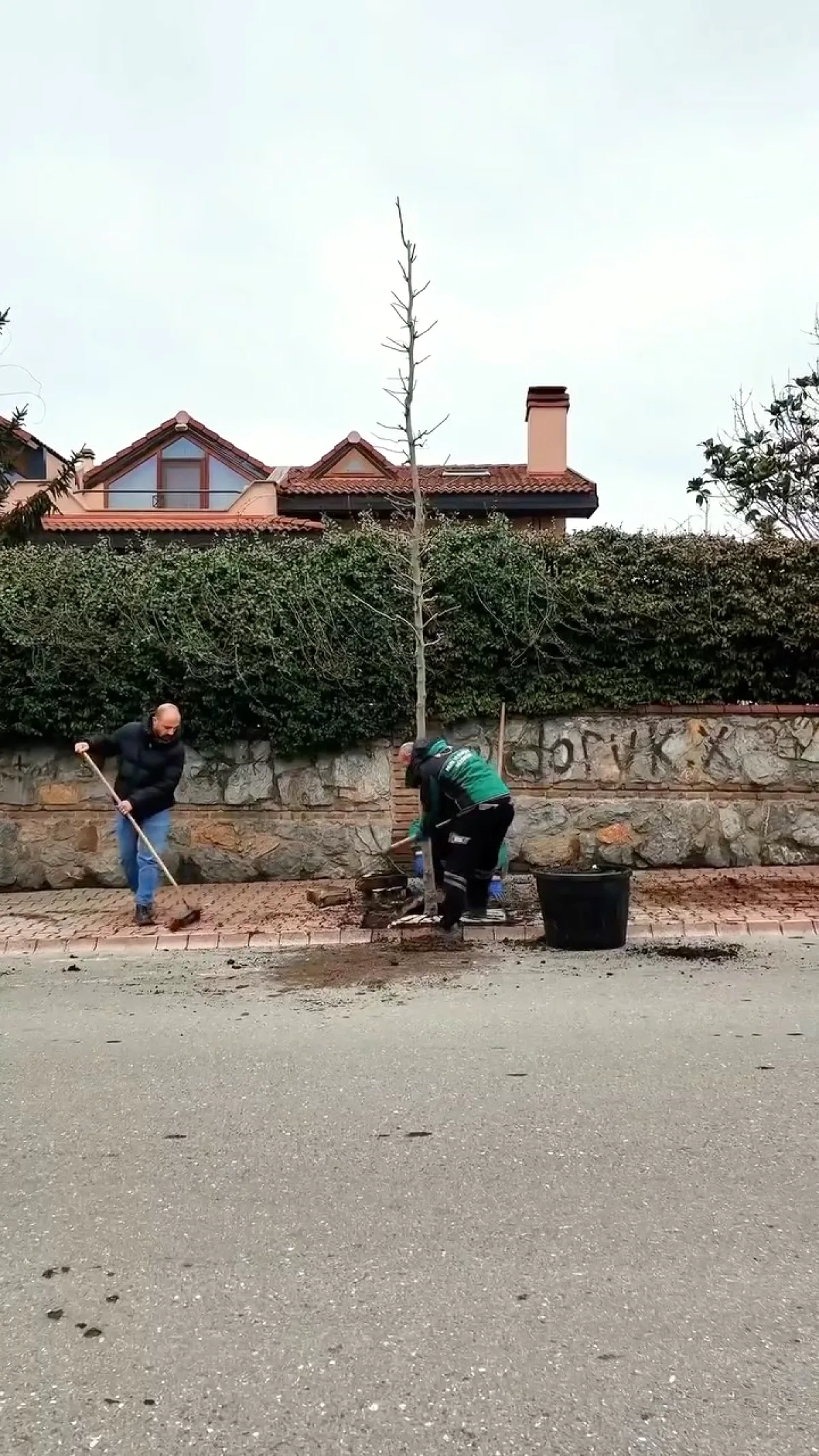 Ümraniye Belediyesi'nin Cadde ve Sokaklardaki Çalışması Dikkat Çekiyor Ümraniye Belediyesi'nin Cadde ve Sokaklardaki Çalışması Dikkat Çekiyor