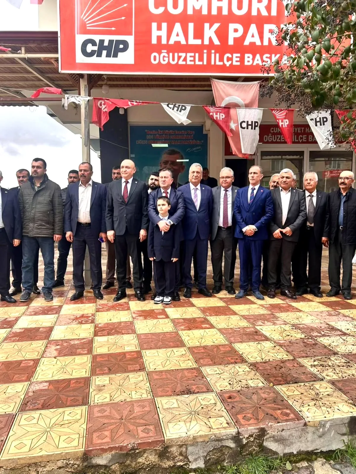 CHP'li Vekil Bayramda Memleketinde Buluşma Gerçekleştirdi CHP'li Vekil Bayramda Memleketinde Buluşma Gerçekleştirdi