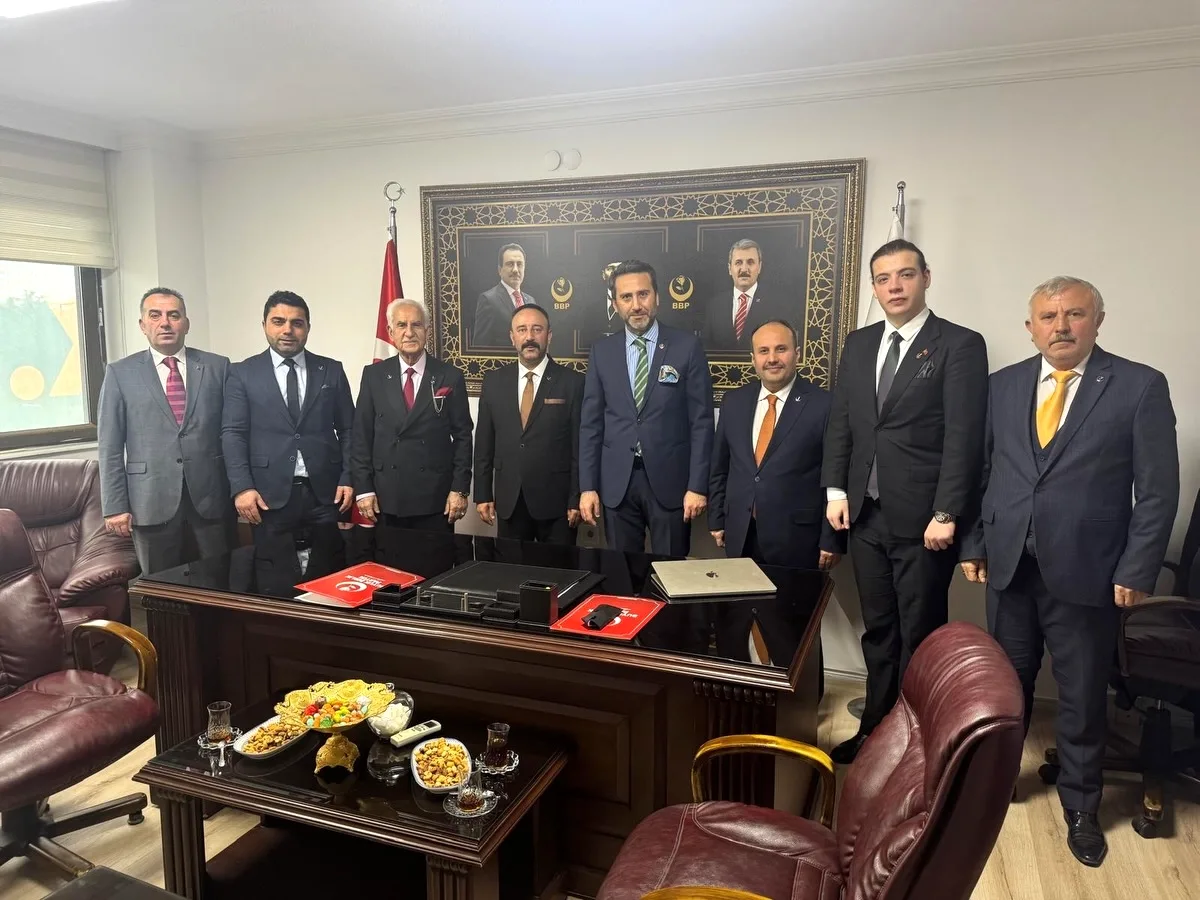 Yeniden Refah Partisi İstanbul'dan Siyasi Ziyaret Yeniden Refah Partisi İstanbul'dan Siyasi Ziyaret