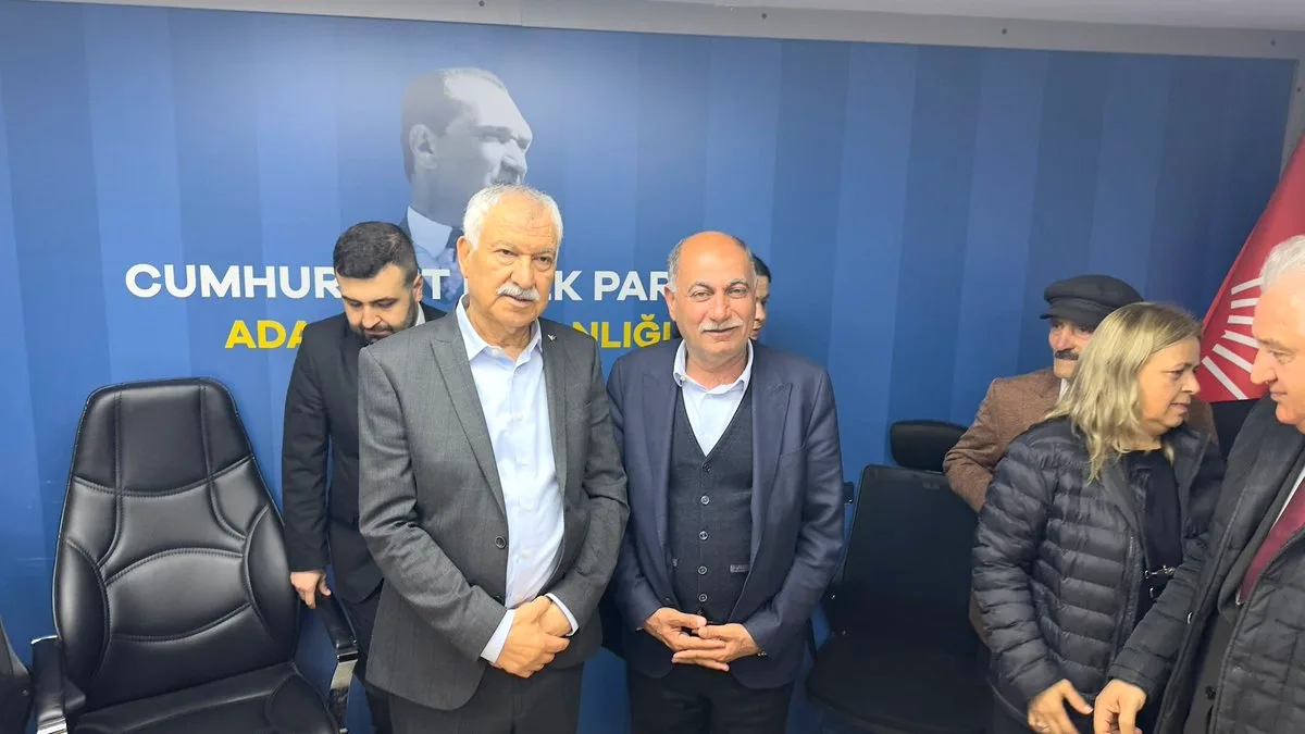 Yumurtalık Belediye Başkanı Erdinç Altıok'un Bayram Programındaki İsimli Buluşması Yumurtalık Belediye Başkanı Erdinç Altıok'un Bayram Programındaki İsimli Buluşması