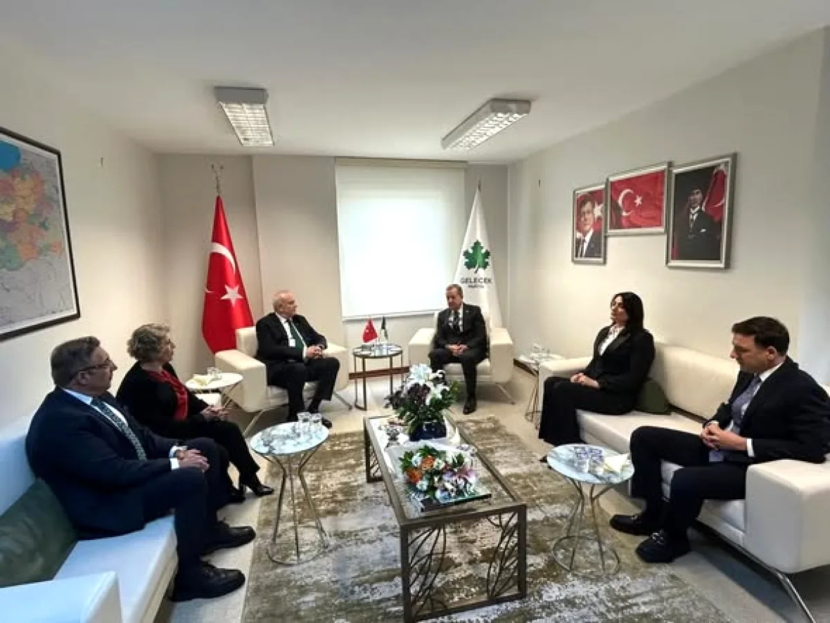 MHP'li Vekilin Bayram Ziyaretinde Beşinci Durak Belli Oldu MHP'li Vekilin Bayram Ziyaretinde Beşinci Durak Belli Oldu