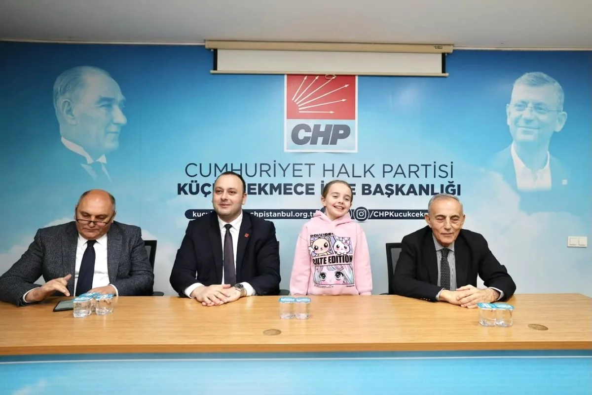Küçükçekmece'de CHP'li İsimlerden Bayram Buluşması Küçükçekmece'de CHP'li İsimlerden Bayram Buluşması
