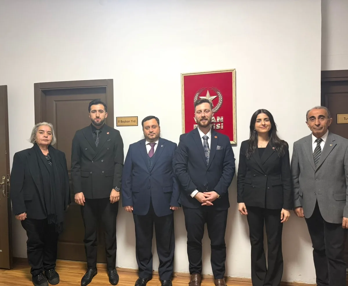 Yeniden Refah Partisi Gençlik Kollarından Siyasi Ziyaret Yeniden Refah Partisi Gençlik Kollarından Siyasi Ziyaret