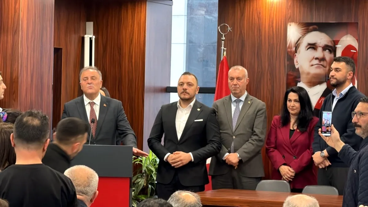 CHP Kartal Kadın Kolu'ndan Anlamlı Bayram Buluşması CHP Kartal Kadın Kolu'ndan Anlamlı Bayram Buluşması