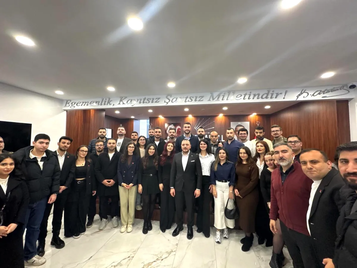 Kartal'da Bayram Buluşmasına Üst Düzey Katılım Kartal'da Bayram Buluşmasına Üst Düzey Katılım