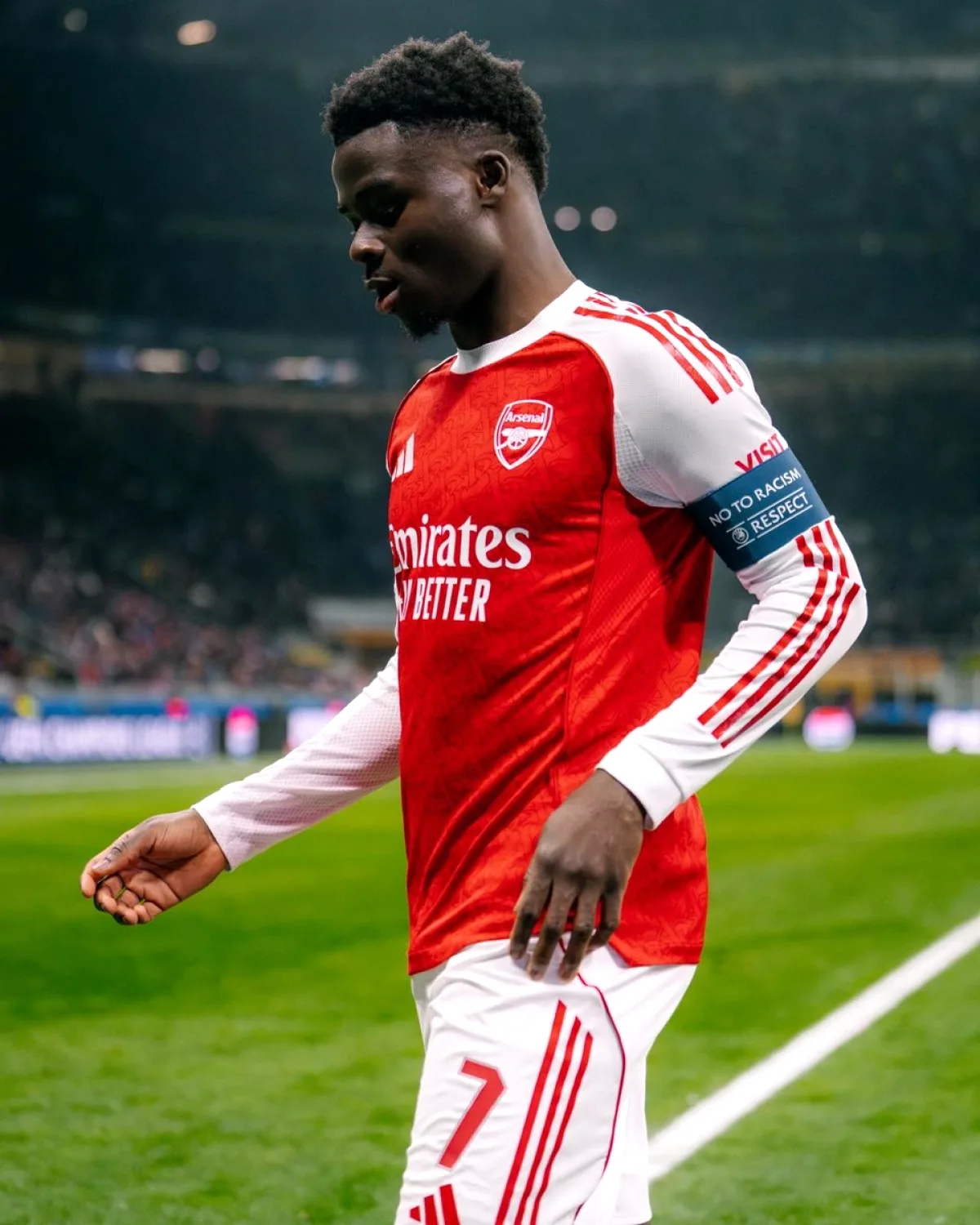 Bukayo Saka'dan Premier League Açıklaması: "Ayaklarımız Yerde" Bukayo Saka'dan Premier League Açıklaması: "Ayaklarımız Yerde"