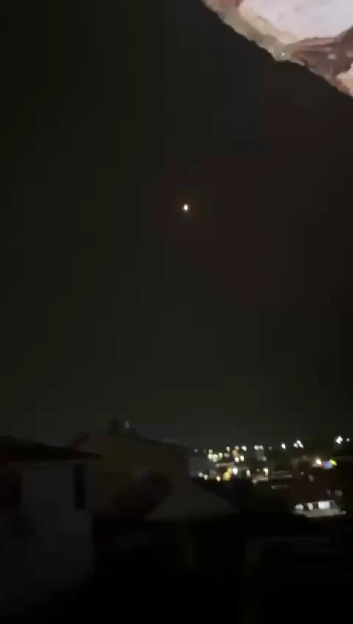 İran Füzesi İsrail'deki Kentte İran Füzesi İsrail'deki Kentte