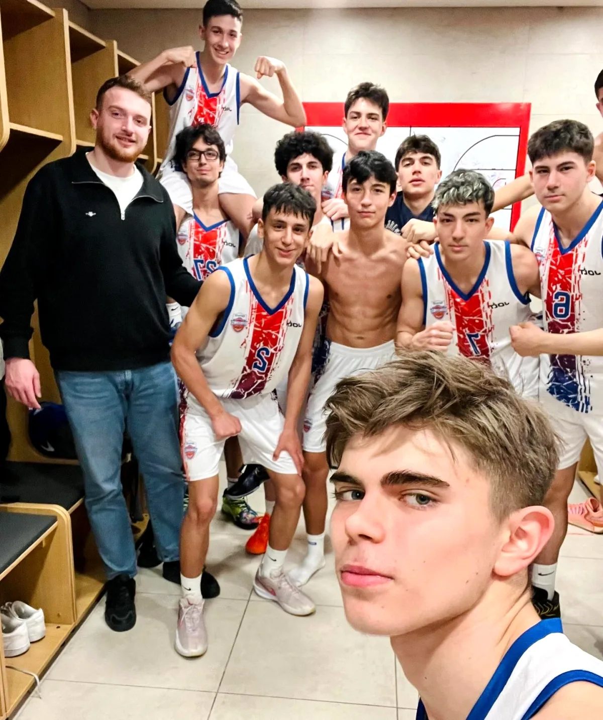 Onvo Büyükçekmece U16 Takımı Seri A'da Galibiyet Yakaladı Onvo Büyükçekmece U16 Takımı Seri A'da Galibiyet Yakaladı