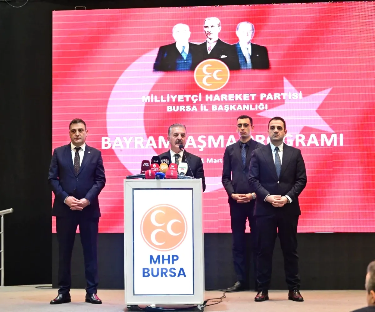 MHP Bursa Teşkilatından Kalabalık Bayramlaşma MHP Bursa Teşkilatından Kalabalık Bayramlaşma