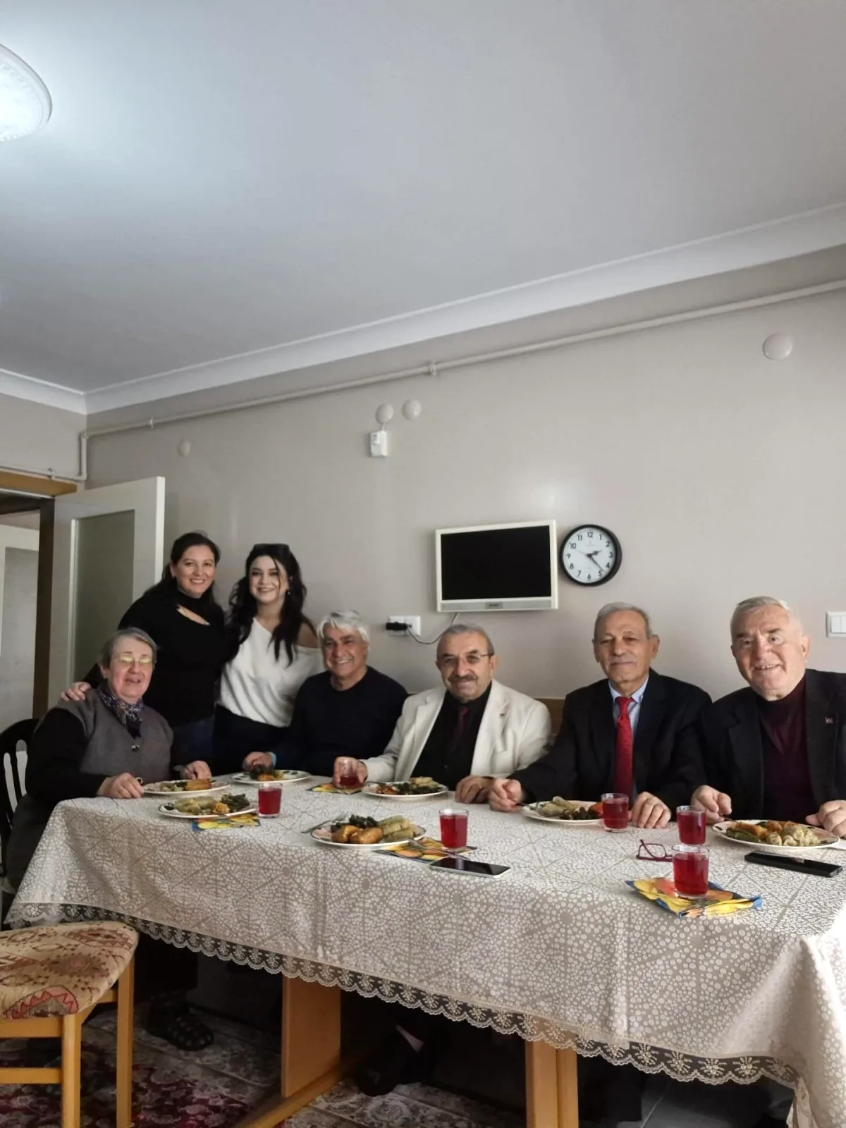 Çubuk CHP İlçe Başkanı ve Yönetiminden Bayramda Çifte Program Çubuk CHP İlçe Başkanı ve Yönetiminden Bayramda Çifte Program