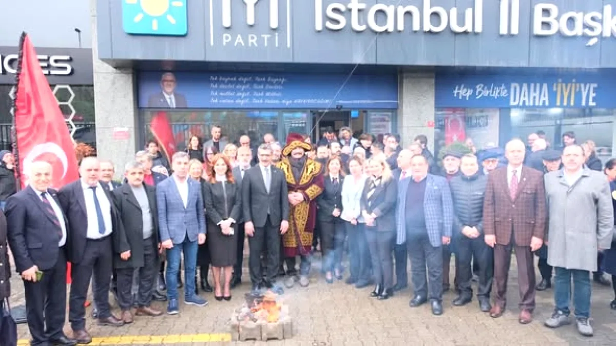 İYİ Parti İstanbul'da Nevruz Ateşini Harladı İYİ Parti İstanbul'da Nevruz Ateşini Harladı
