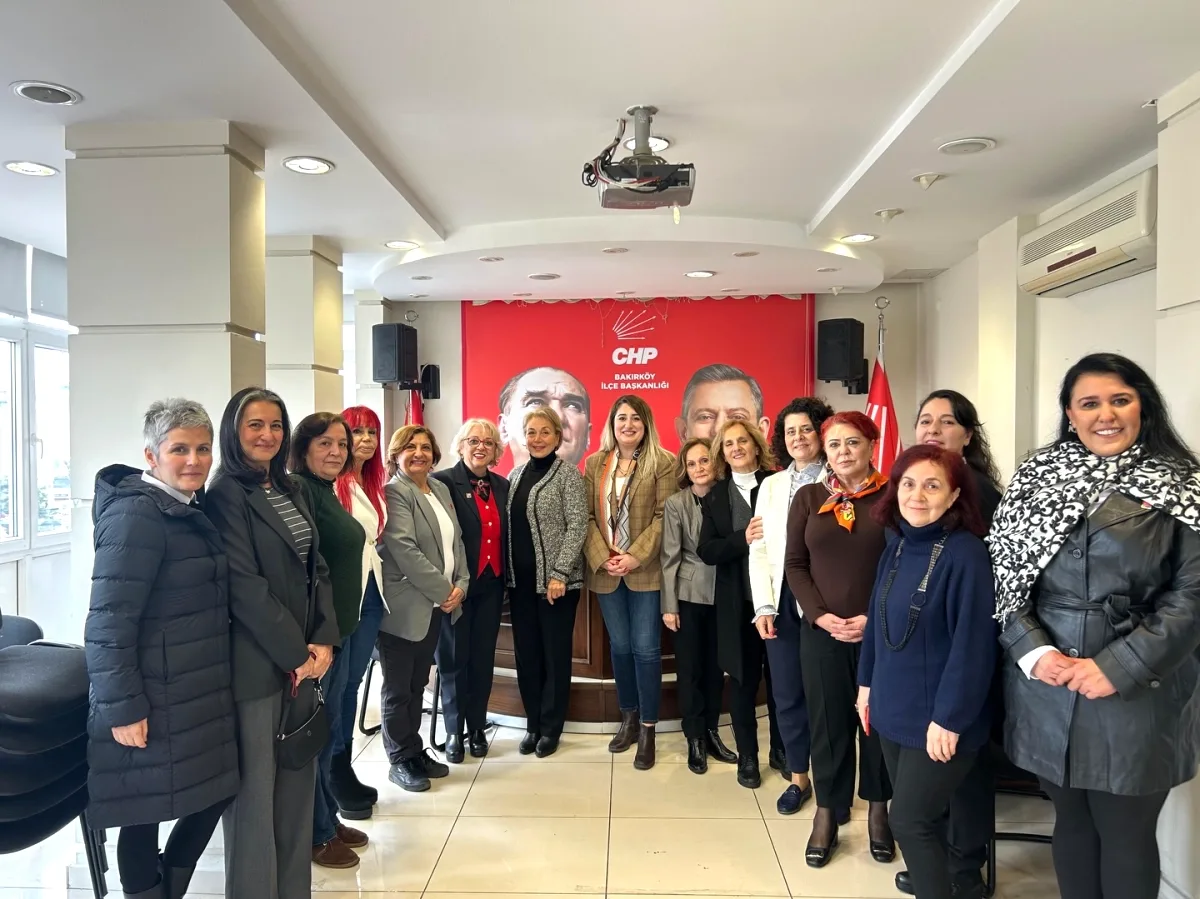 CHP Bakırköy Kadın İlçe Başkanlığı'nda Bayram Buluşması CHP Bakırköy Kadın İlçe Başkanlığı'nda Bayram Buluşması