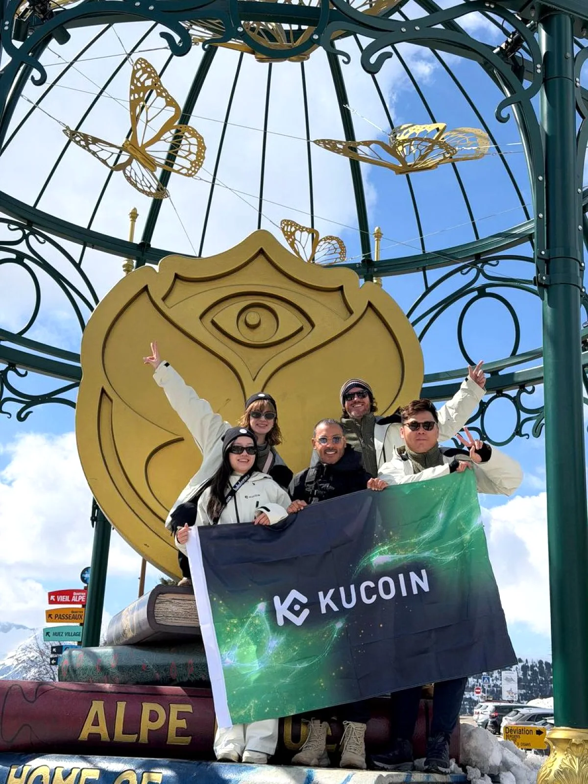 KuCoin Ekibi, Festivalde Sahne Arkasını Paylaştı KuCoin Ekibi, Festivalde Sahne Arkasını Paylaştı