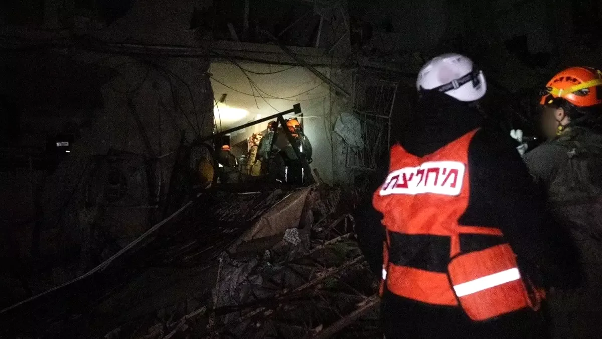 İran'dan İsrail'e Misilleme: Kritik Tesisi Olan Bölge Vuruldu İran'dan İsrail'e Misilleme: Kritik Tesisi Olan Bölge Vuruldu