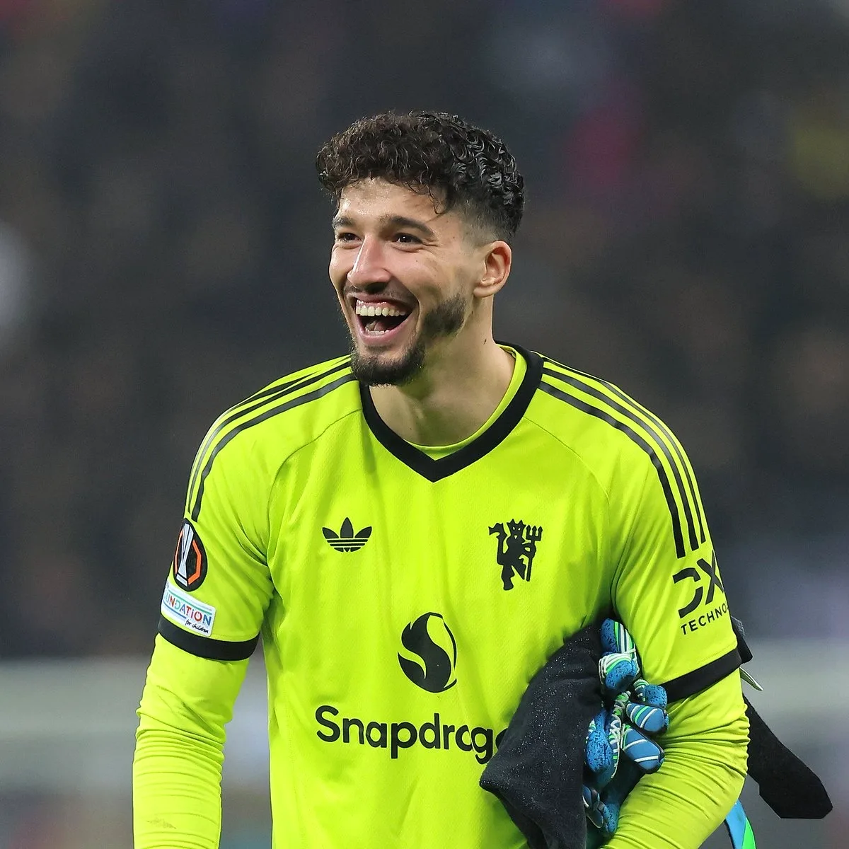 Altay Bayındır Beşiktaş'a Yaklaşıyor Altay Bayındır Beşiktaş'a Yaklaşıyor
