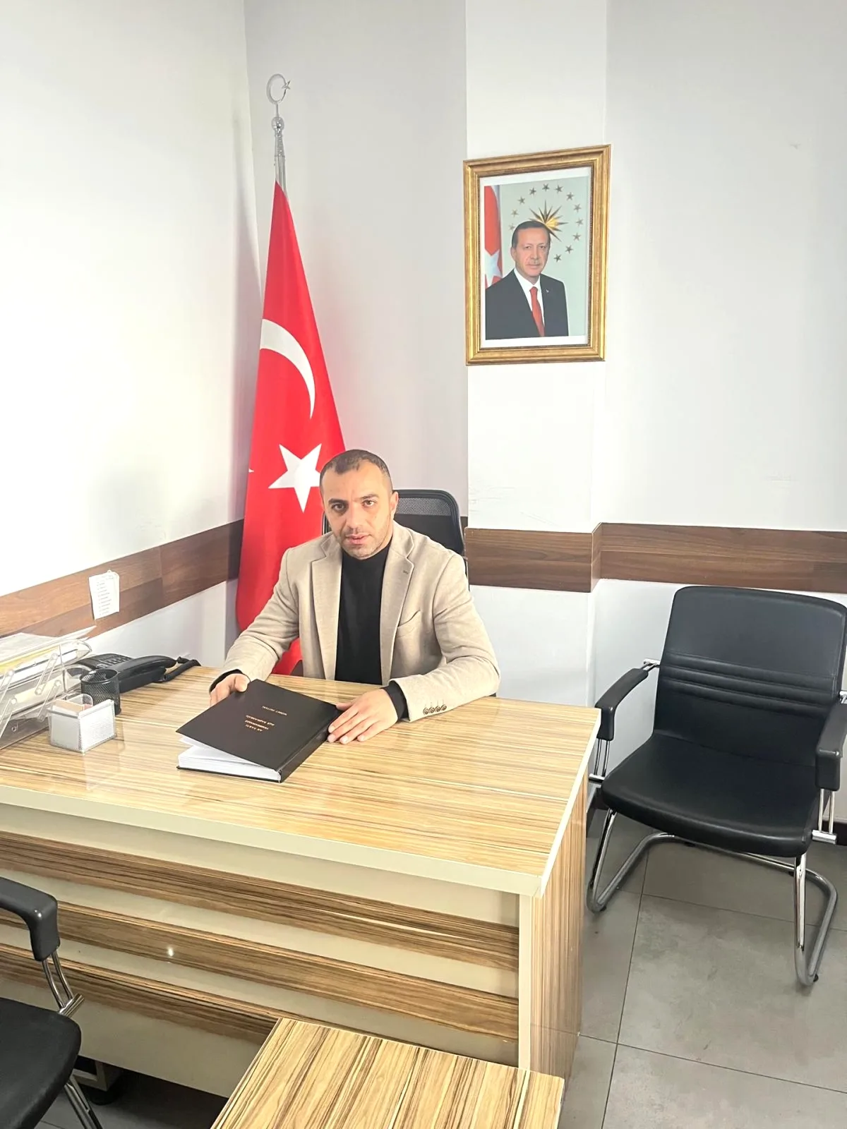 AK Parti Yenimahalle'de Bugünkü Nöbetçi İsim Açıklandı AK Parti Yenimahalle'de Bugünkü Nöbetçi İsim Açıklandı