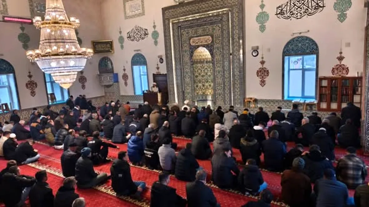 Keles'te Bayram Coşkusu Protokolle Buluştu Keles'te Bayram Coşkusu Protokolle Buluştu