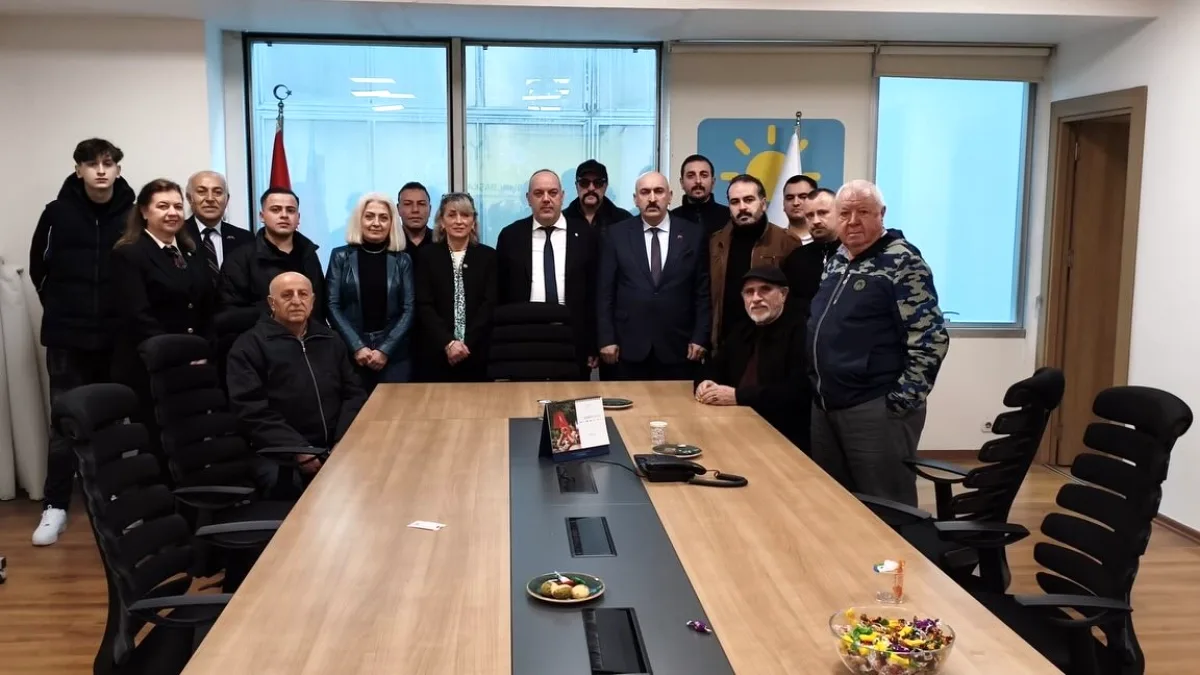 İYİ PARTİ Bağcılar Teşkilatından İkili Kutlama İYİ PARTİ Bağcılar Teşkilatından İkili Kutlama