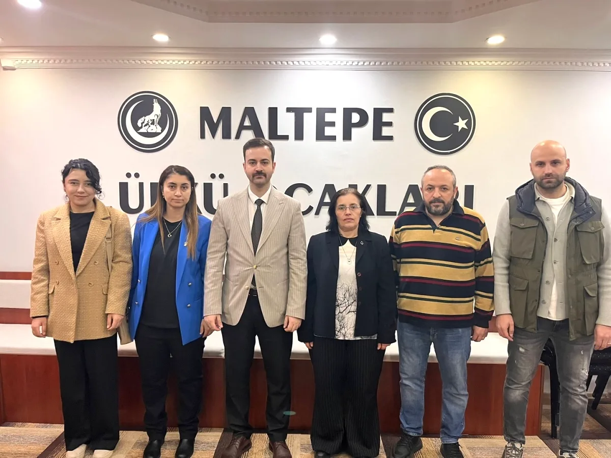 Maltepe'de MHP'li Buluşma: Bayram Coşkusu Maltepe'de MHP'li Buluşma: Bayram Coşkusu