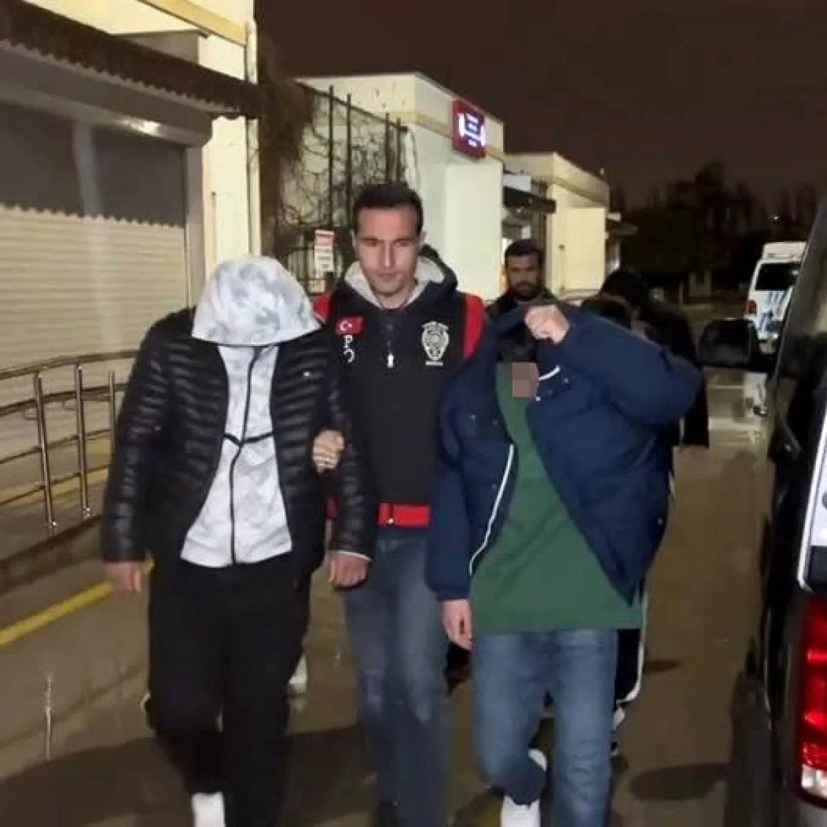 Adana'da Sigara Vermediği İçin Bıçaklanan Genç Hayatını Kaybetti Adana'da Sigara Vermediği İçin Bıçaklanan Genç Hayatını Kaybetti