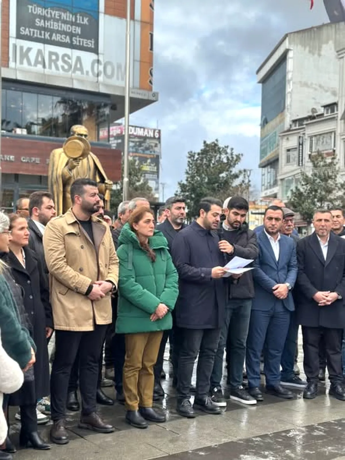 Bir Partiden 91 Yıllık Tarihe Atıf ve Eşitlik Temennisi Bir Partiden 91 Yıllık Tarihe Atıf ve Eşitlik Temennisi