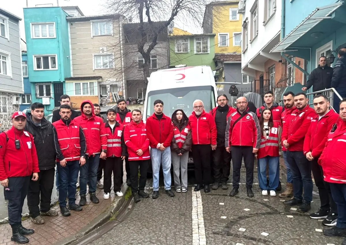 Türk Kızılay'dan Gönüllülere Teşekkür ve Dayanışma Mesajı Türk Kızılay'dan Gönüllülere Teşekkür ve Dayanışma Mesajı