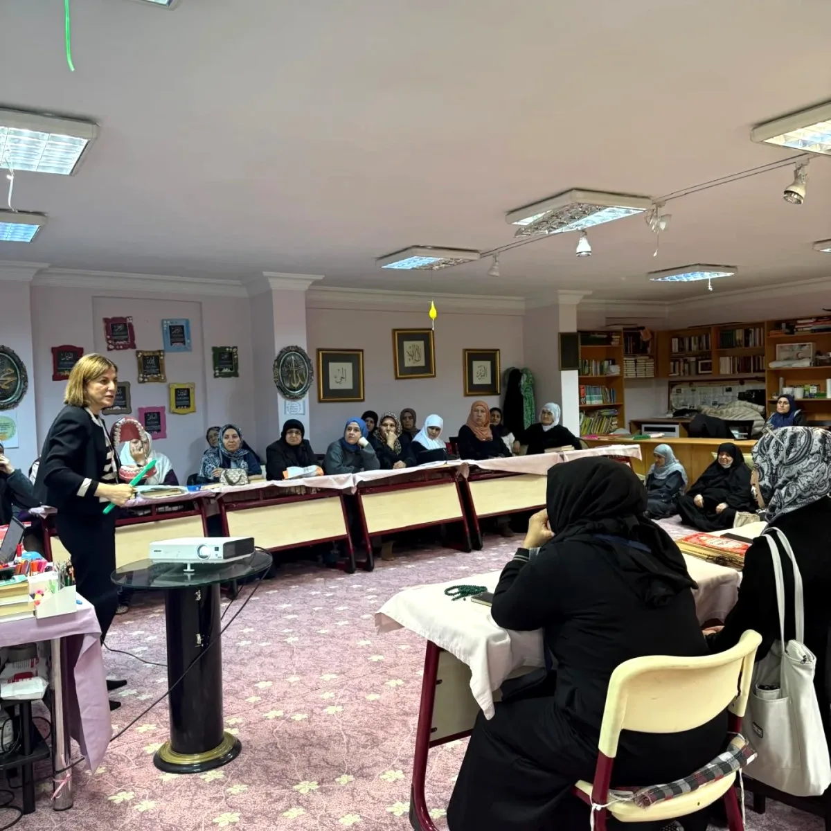 Beyoğlu'nda Kur'an Kursu Öğrencilerine Sağlık Eğitimi Verildi Beyoğlu'nda Kur'an Kursu Öğrencilerine Sağlık Eğitimi Verildi