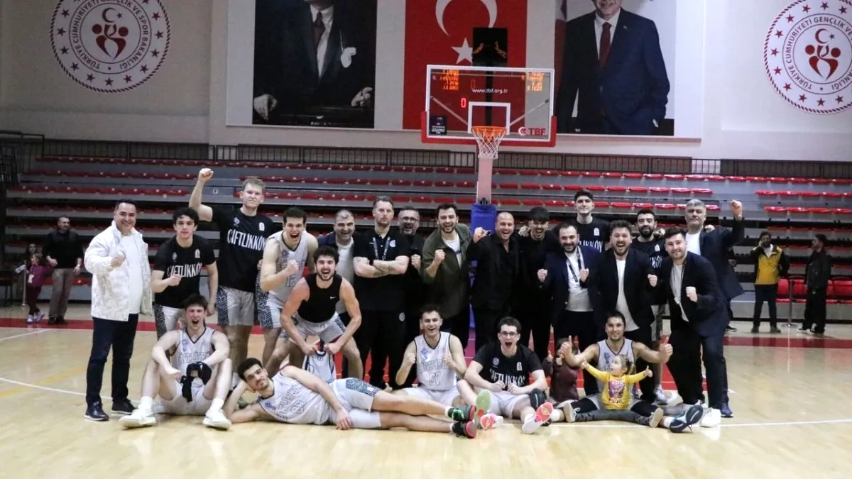 Çiftlikköy Belediyesi'nin Play-Off Yolculuğu Başlıyor Çiftlikköy Belediyesi'nin Play-Off Yolculuğu Başlıyor