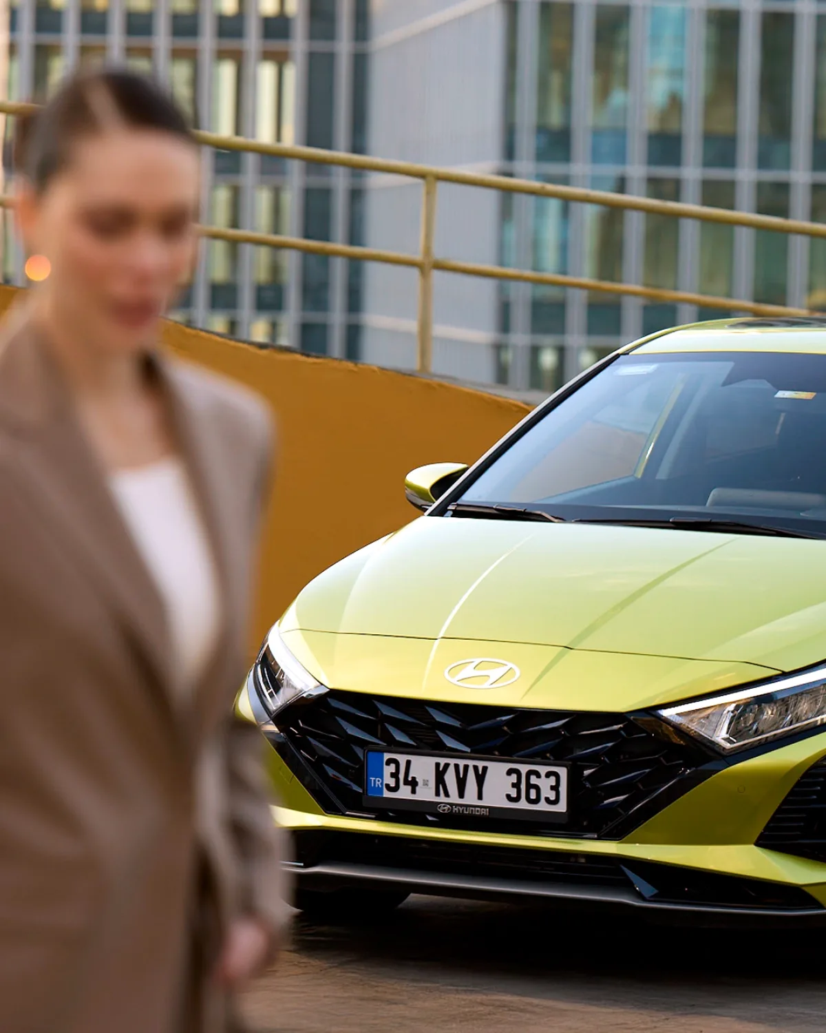 Hyundai i20'nun Göz Alıcı Tasarımı ve Teknoloji Dolu Sürüşü Hyundai i20'nun Göz Alıcı Tasarımı ve Teknoloji Dolu Sürüşü