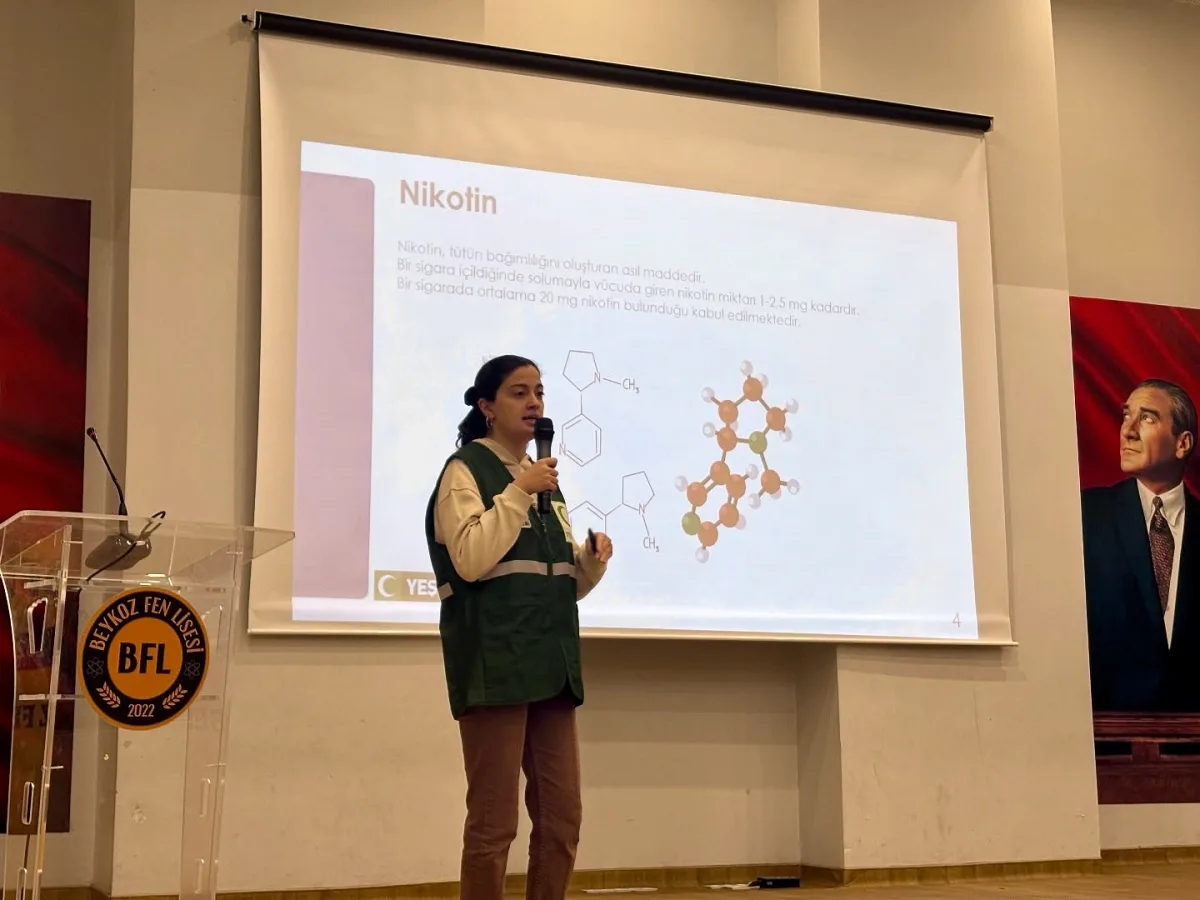 Beykoz Fen Lisesi'nde Akran Eğitimiyle Bağımlılıkla Mücadele Beykoz Fen Lisesi'nde Akran Eğitimiyle Bağımlılıkla Mücadele