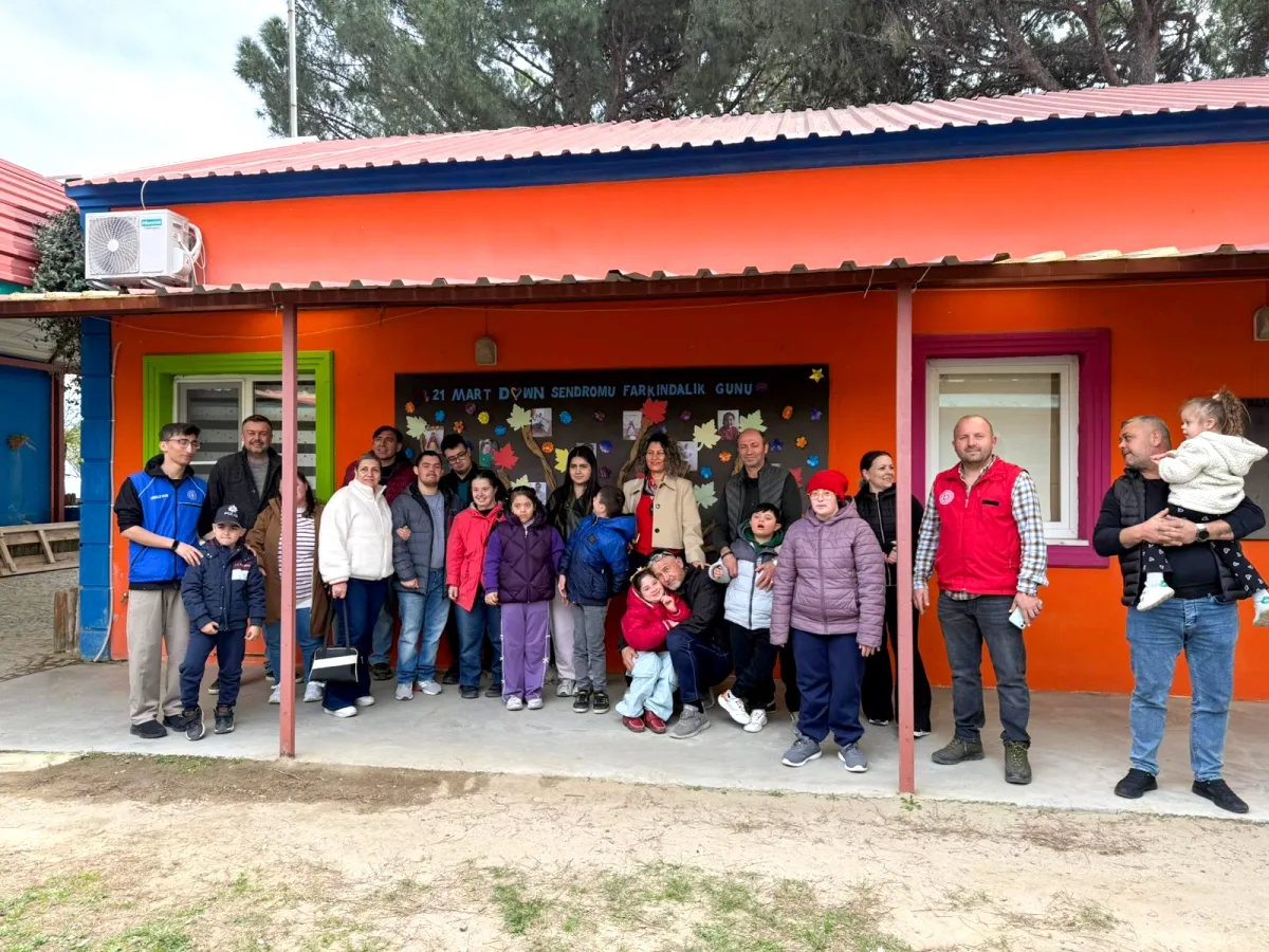 Burhaniye'de Anlamlı Spor Buluşması Burhaniye'de Anlamlı Spor Buluşması