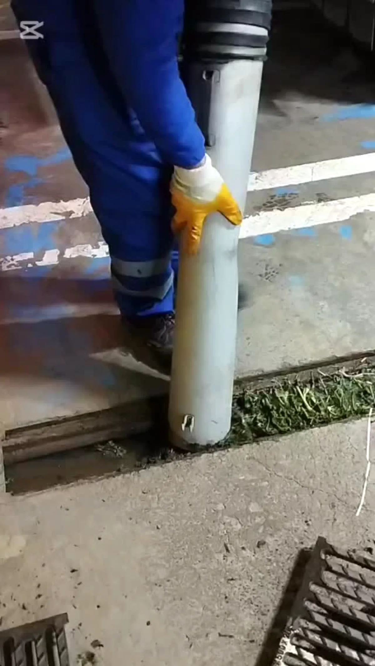 Bağcılar'da Pazar Temizliğinde Özenli Çalışma Bağcılar'da Pazar Temizliğinde Özenli Çalışma