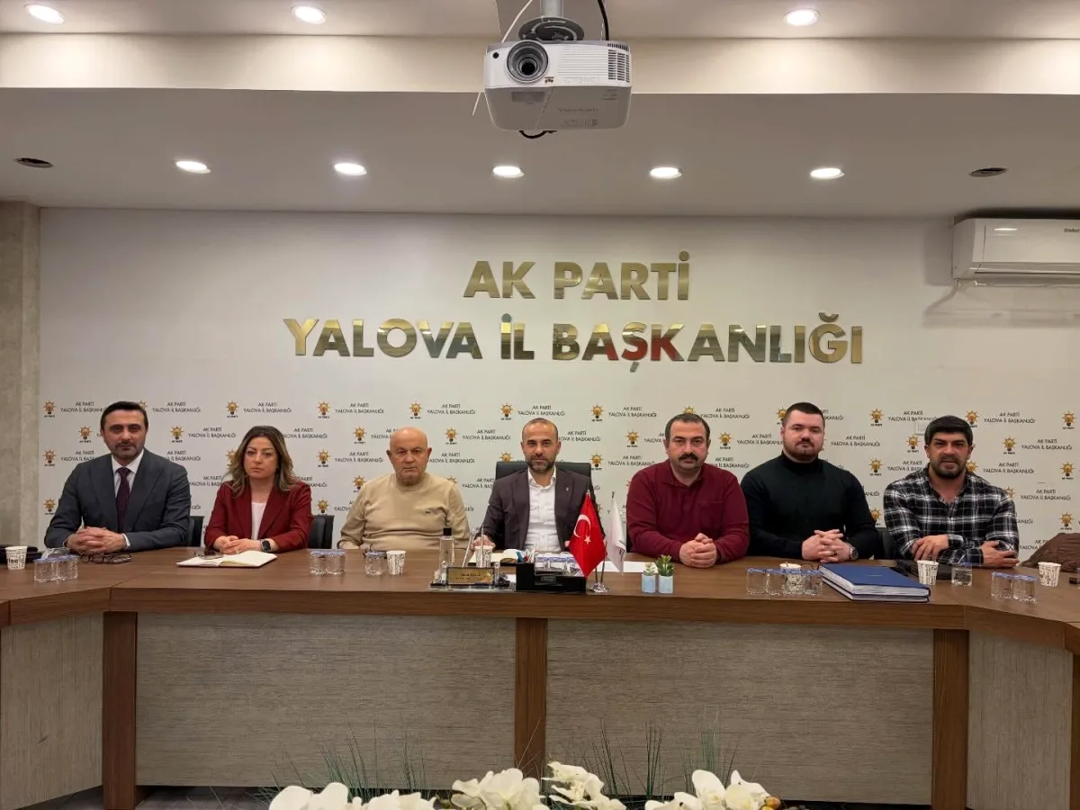 Ak Parti Yalova'da Haftalık Toplantıda Bir Araya Geldi Ak Parti Yalova'da Haftalık Toplantıda Bir Araya Geldi
