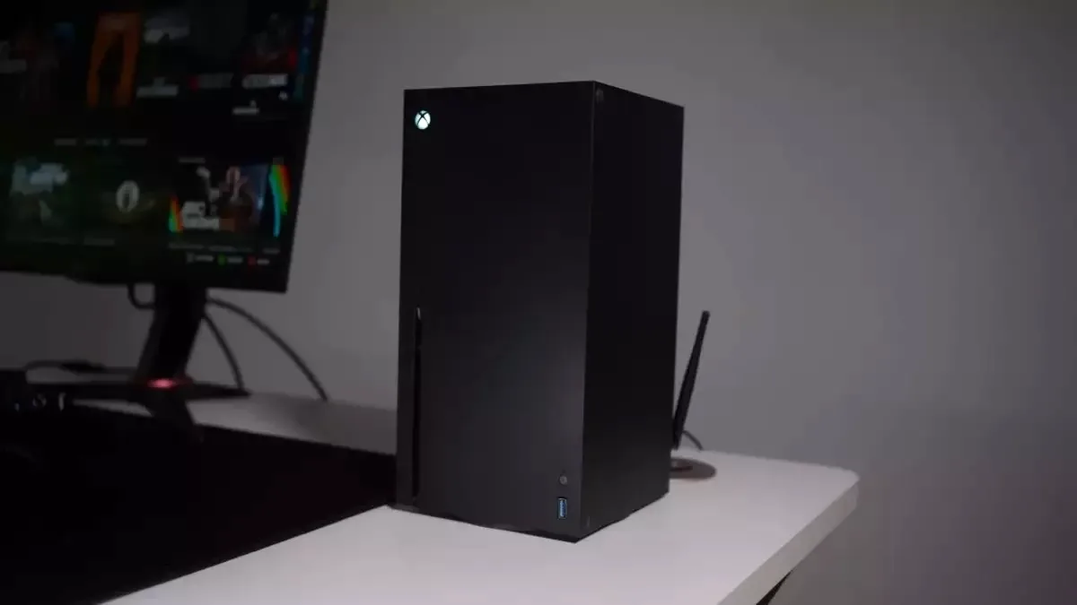 YouTuber'ın Xbox Kutusuna Sakladığı Sürpriz YouTuber'ın Xbox Kutusuna Sakladığı Sürpriz