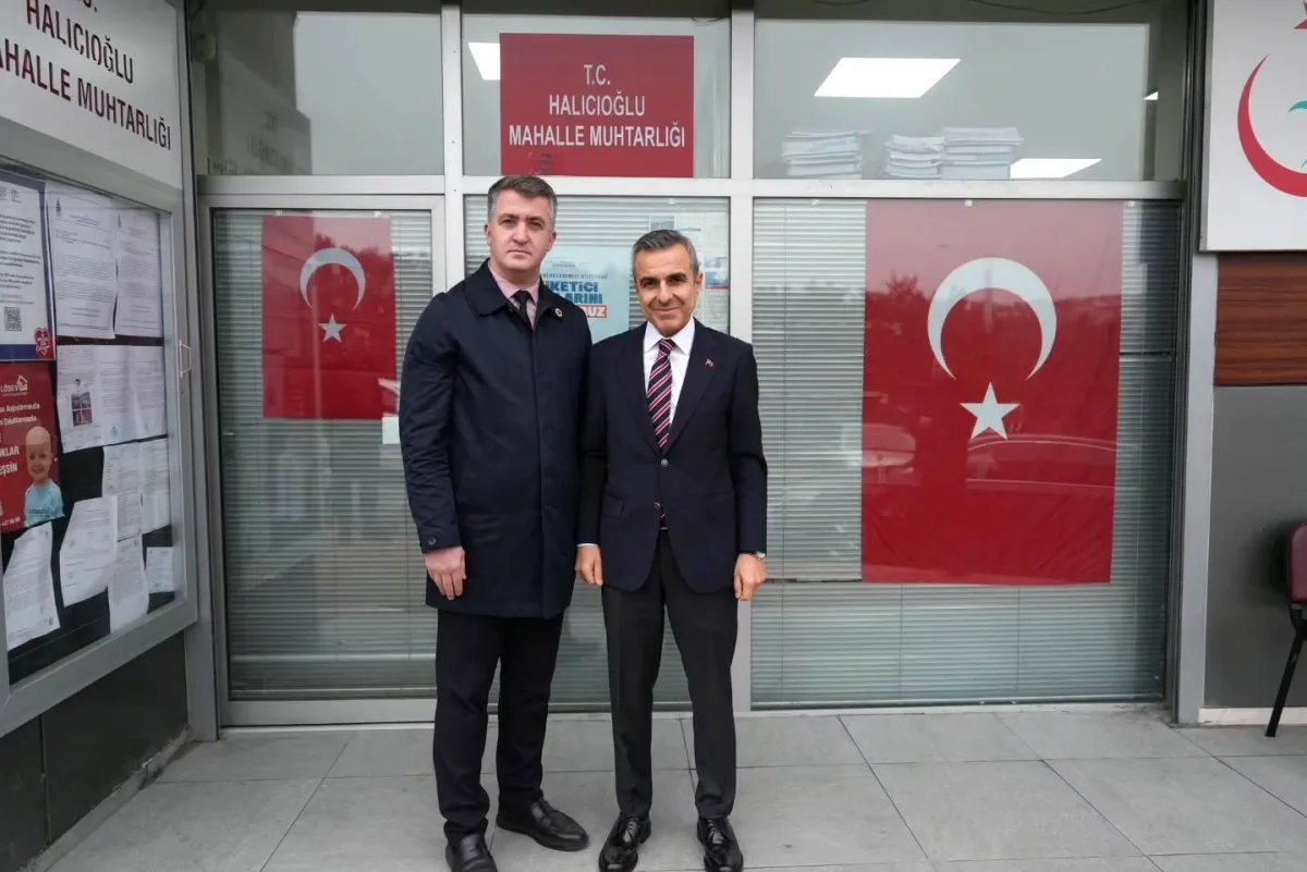 Beyoğlu Kaymakamı'nın Halıcıoğlu'ndaki Ziyaret Programı Beyoğlu Kaymakamı'nın Halıcıoğlu'ndaki Ziyaret Programı