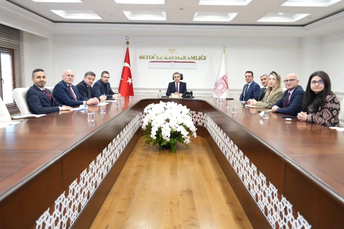 Beyoğlu'nda 'Bizim Mahalle' Projesi İçin Hazırlık Toplantısı Beyoğlu'nda 'Bizim Mahalle' Projesi İçin Hazırlık Toplantısı
