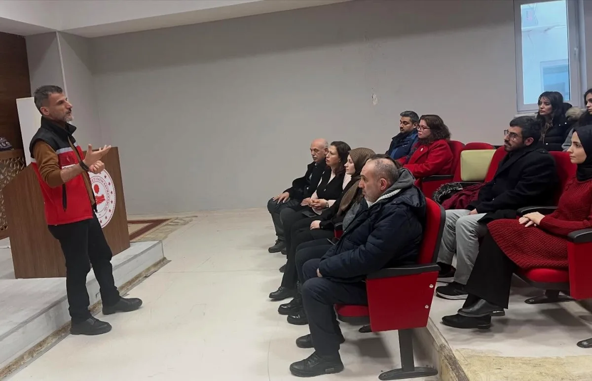 Eğitim Personeline Sosyal Hizmet Modelleri Anlatıldı Eğitim Personeline Sosyal Hizmet Modelleri Anlatıldı