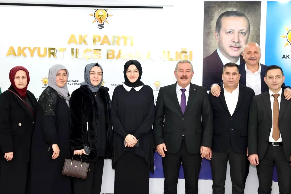 AK Parti Akyurt'ta Bayram Coşkusu AK Parti Akyurt'ta Bayram Coşkusu