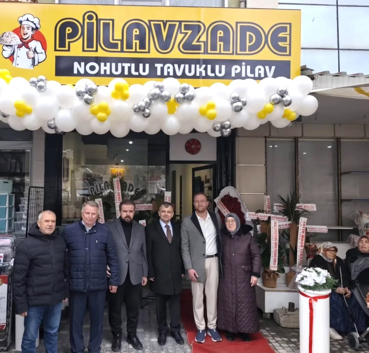 Emirdağ'da Yeni İşletmenin Açılışında Kurdeleler Kesildi Emirdağ'da Yeni İşletmenin Açılışında Kurdeleler Kesildi