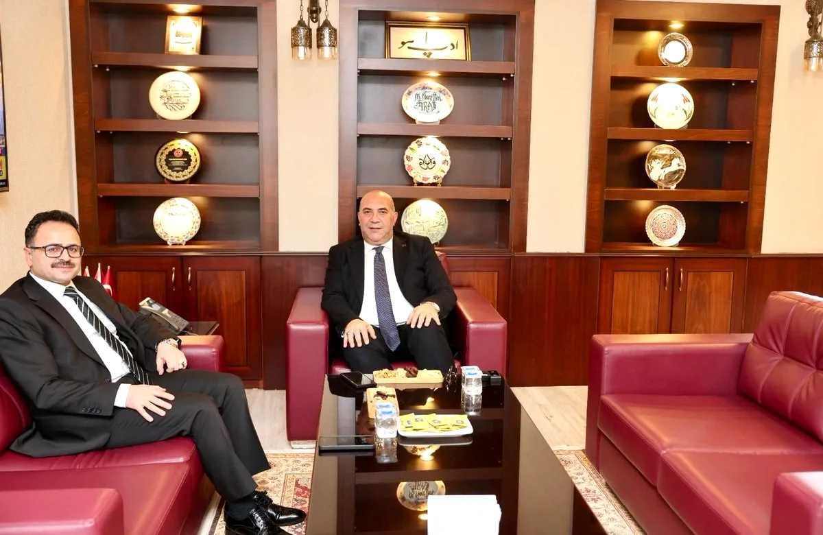 Çukurova Kaymakamı Alkan'ın İl Milli Eğitim Müdürlüğü Ziyareti Çukurova Kaymakamı Alkan'ın İl Milli Eğitim Müdürlüğü Ziyareti