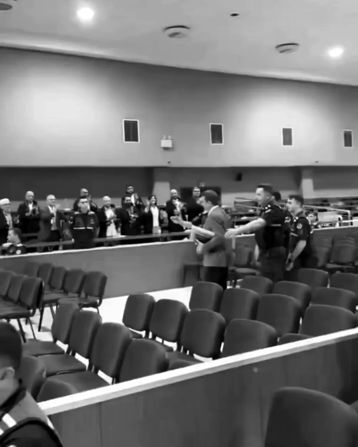 İBB Davasında Yargılanan İsimler Arasında Ekrem İmamoğlu da Var İBB Davasında Yargılanan İsimler Arasında Ekrem İmamoğlu da Var