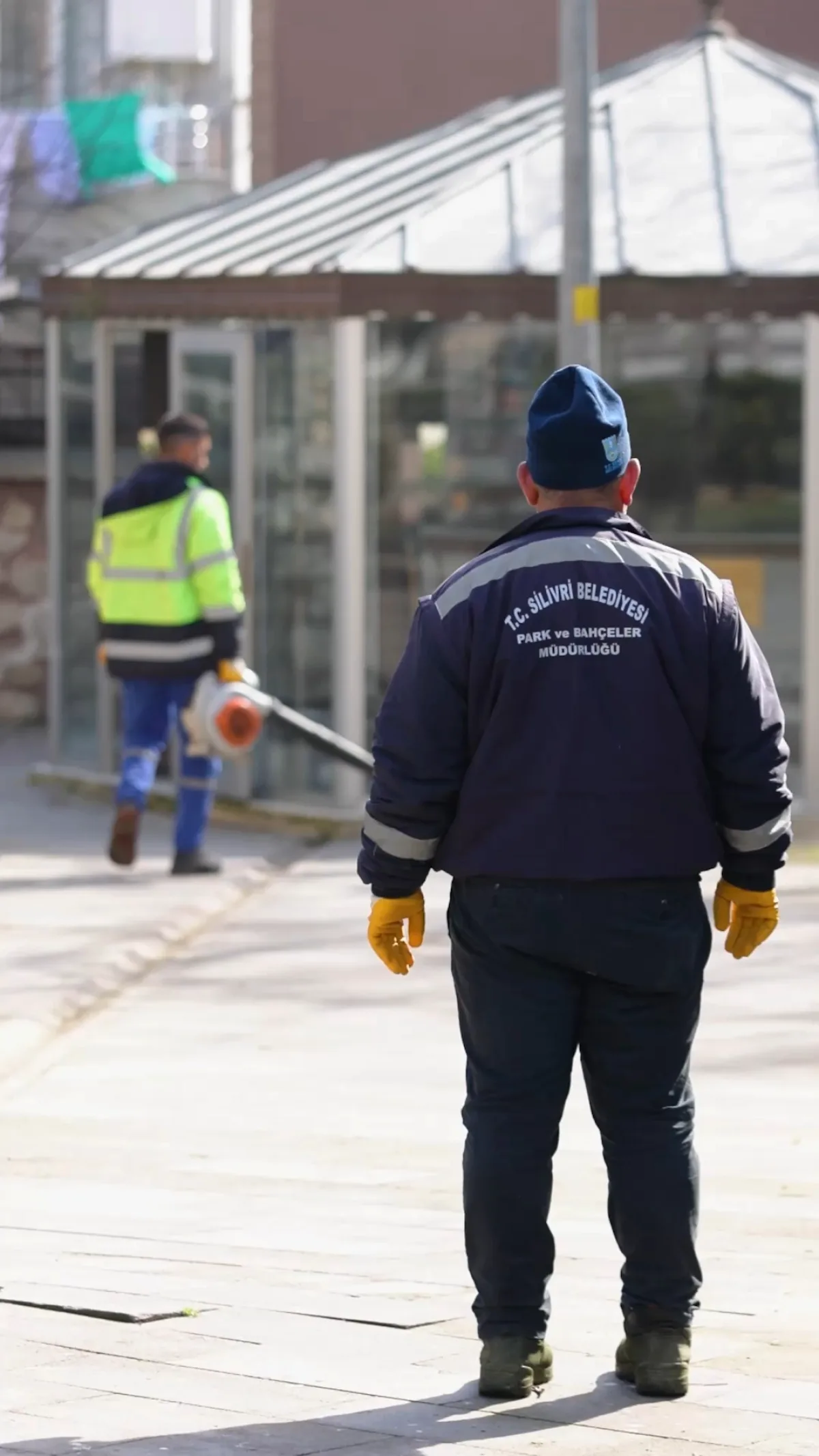 Silivri'de Cadde ve Sokaklarda Bahar Hazırlıkları Başladı Silivri'de Cadde ve Sokaklarda Bahar Hazırlıkları Başladı