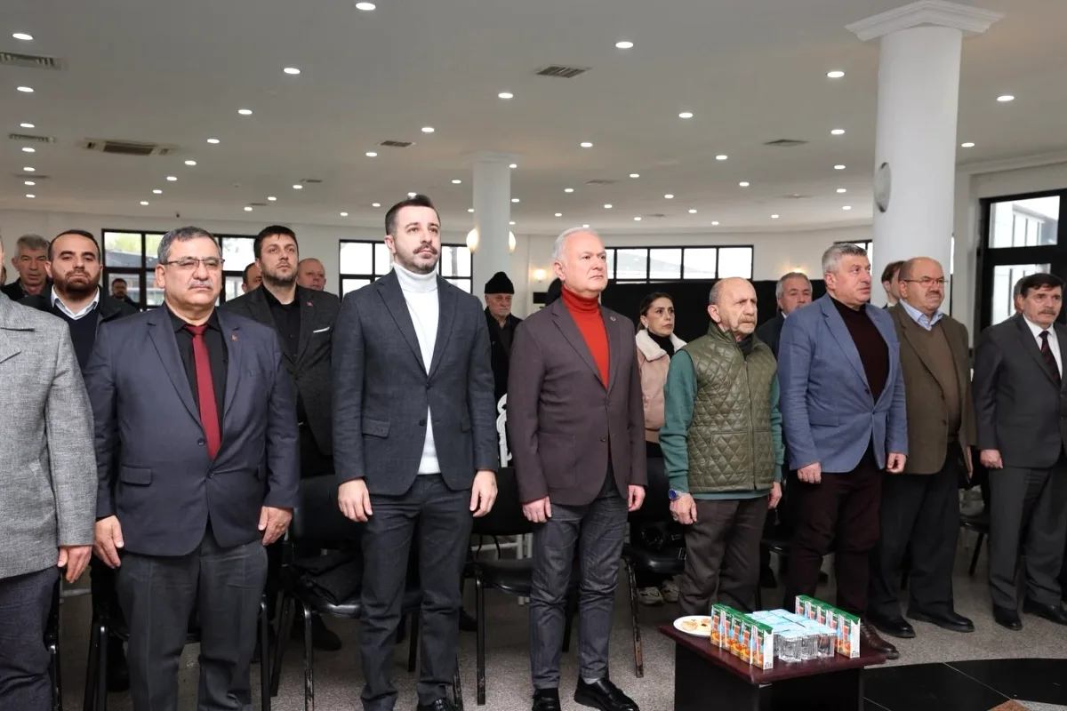 Karamürsel'de Esnafın Yeni Sesi: Seyyar Pazarcılar Odası'nda Yönetim Değişimi Karamürsel'de Esnafın Yeni Sesi: Seyyar Pazarcılar Odası'nda Yönetim Değişimi