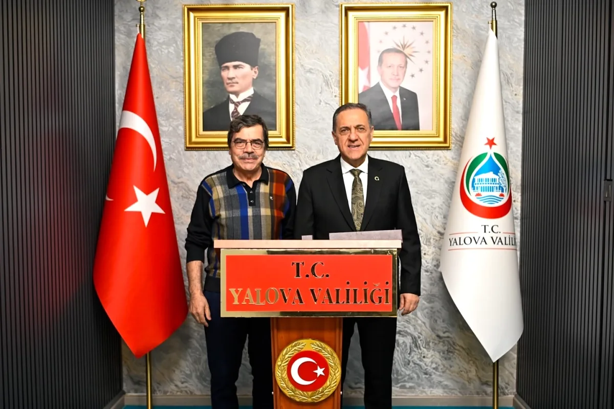 Yalova Valisi Usta'ya Eski Validen Tebrik Ziyareti Yalova Valisi Usta'ya Eski Validen Tebrik Ziyareti