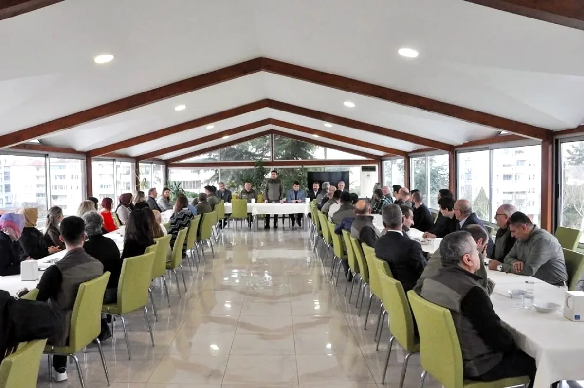 Kurum İçi Dayanışma: Doğa Koruma ve Milli Parklar'da Ramazan Bayramı Coşkusu Kurum İçi Dayanışma: Doğa Koruma ve Milli Parklar'da Ramazan Bayramı Coşkusu