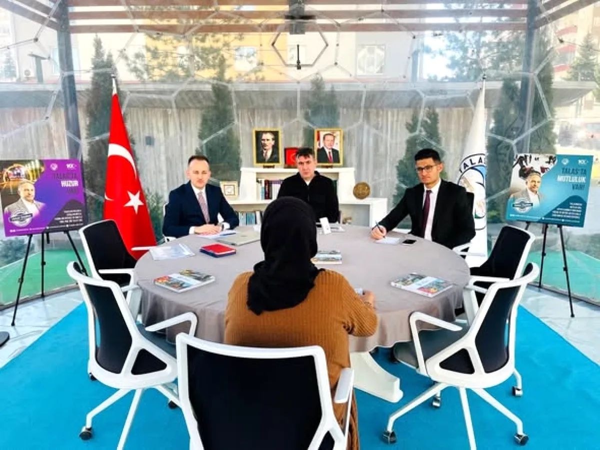 Talas'ta Çocuklar Teravihe Koşuyor: Sürpriz Ödüller Onları Bekliyor Talas'ta Çocuklar Teravihe Koşuyor: Sürpriz Ödüller Onları Bekliyor